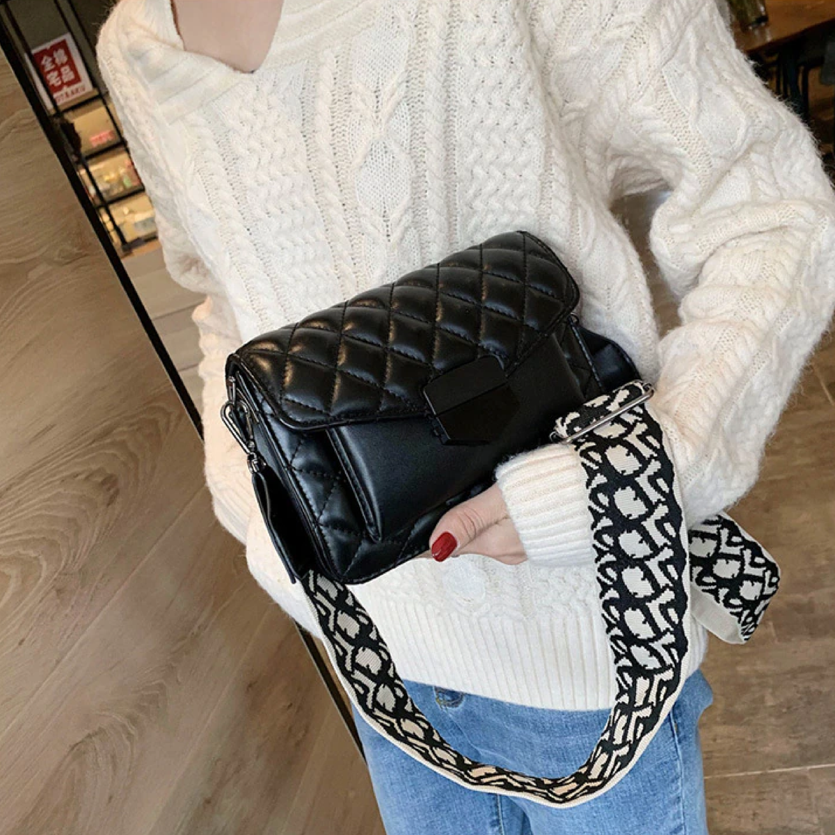 Isabella - Timeless Allure Leather Shoulder Bag