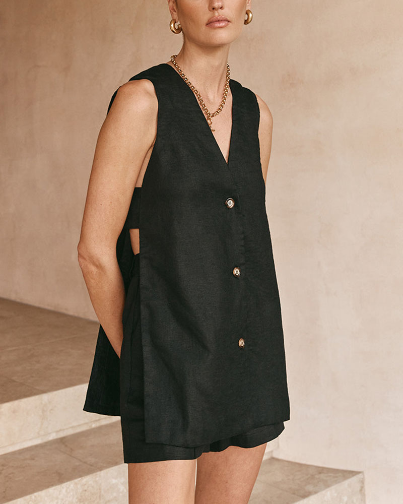 Amelia™ - Sleeveless Buttoned Set With Handmade Details