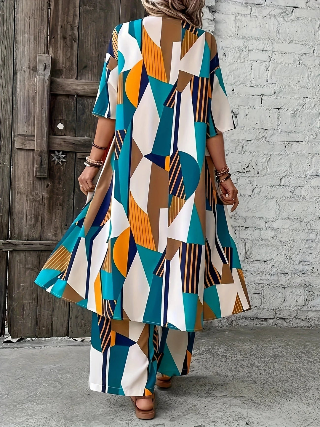 Avery™ - Chic Plus Size Geometric Print Set