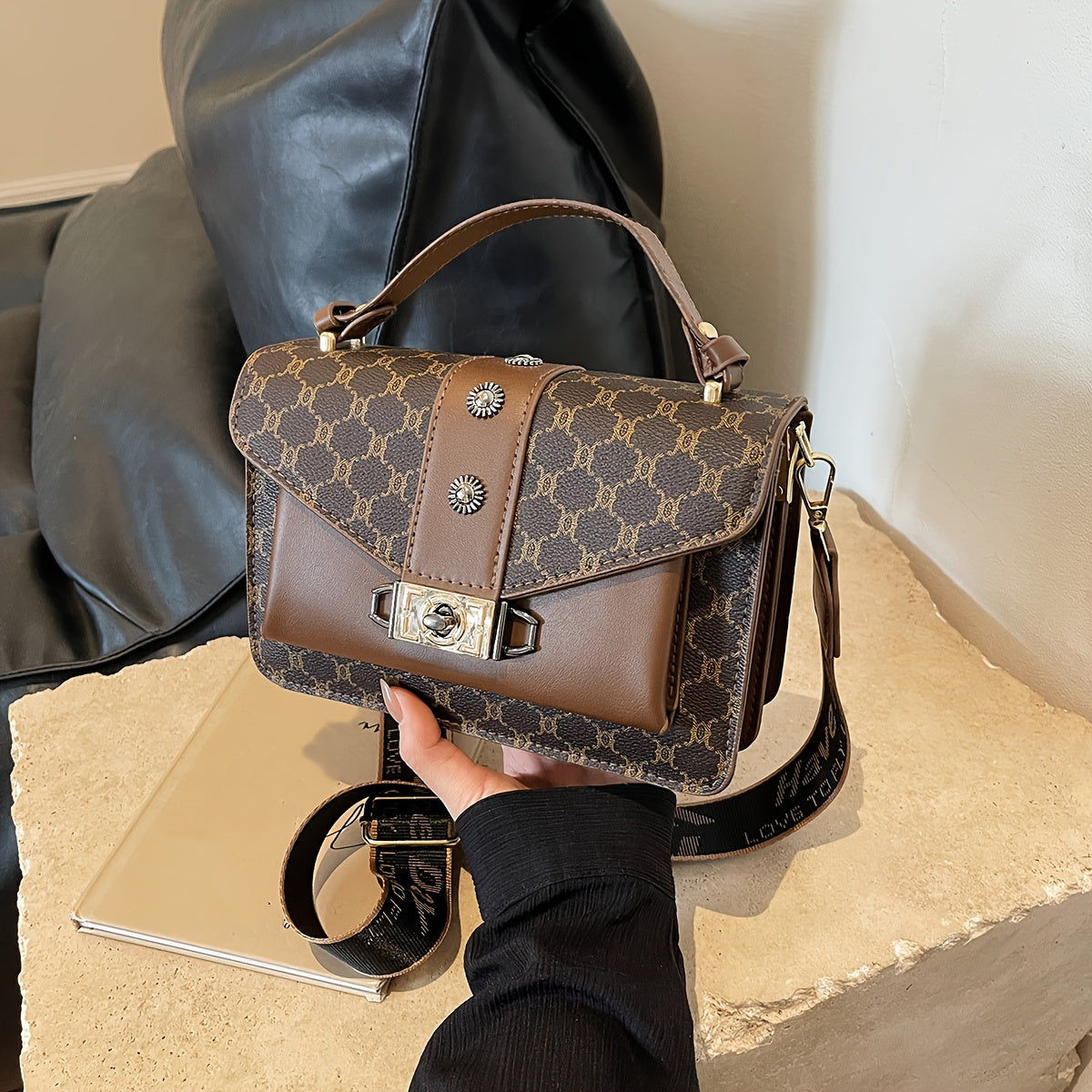 Avenue - Elegant Retro Leather Handbag