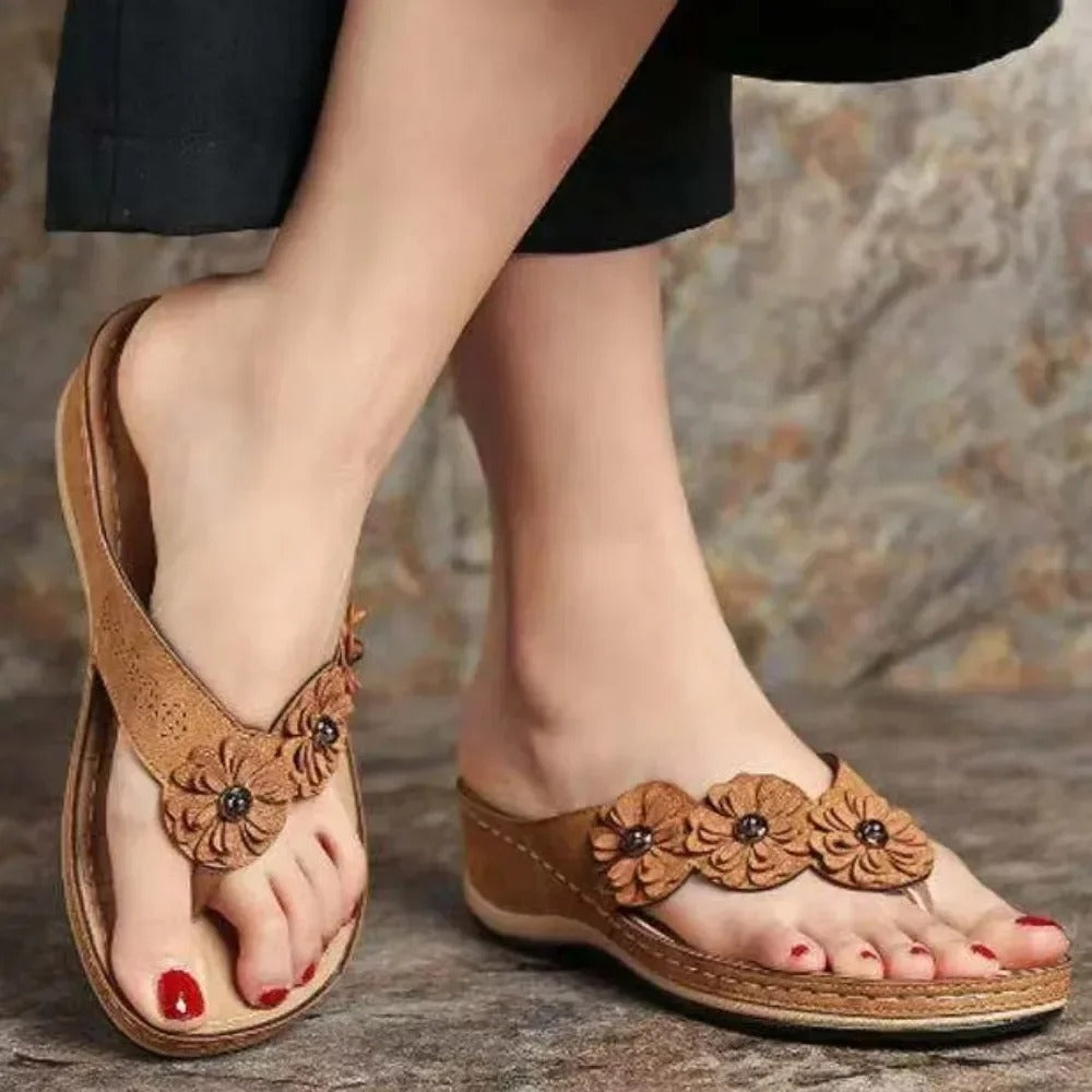 Aria™ - Orthopedic Flowers Clip Toe Sandals