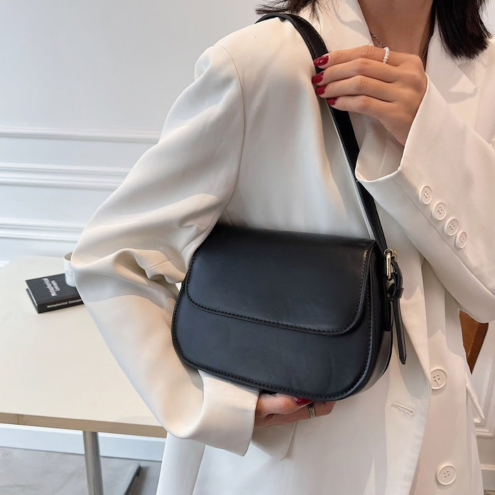 Avery - Crossbody Leather Saddle Bag