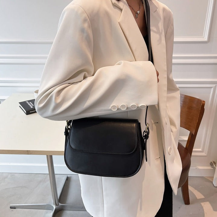 Avery - Crossbody Leather Saddle Bag
