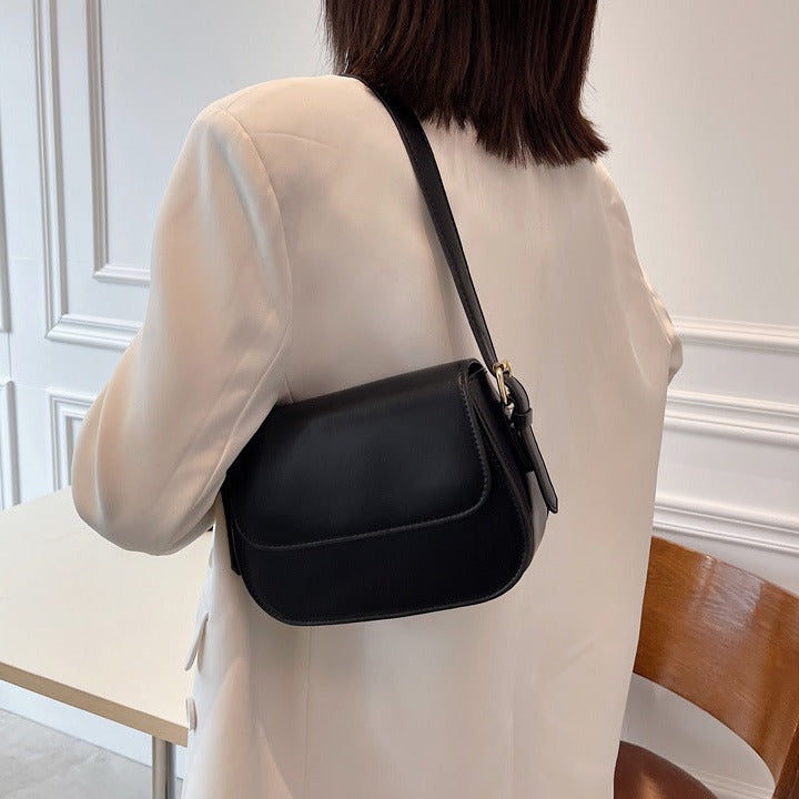 Avery - Crossbody Leather Saddle Bag