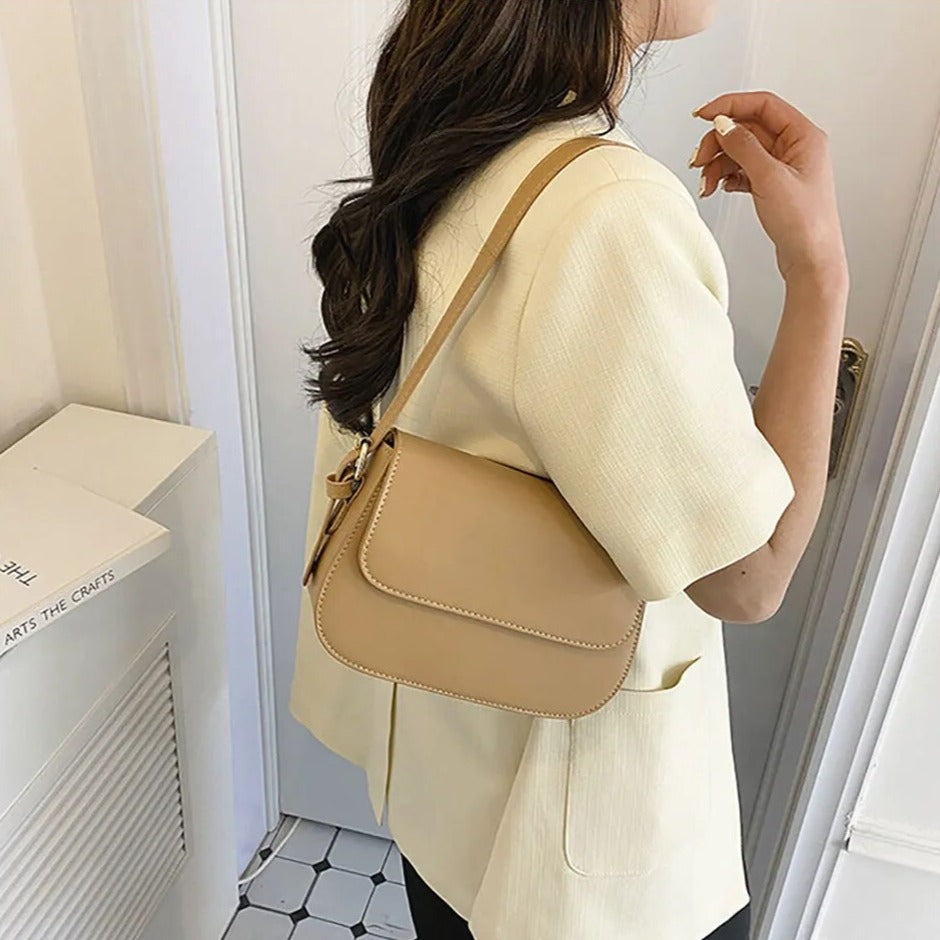 Avery - Crossbody Leather Saddle Bag