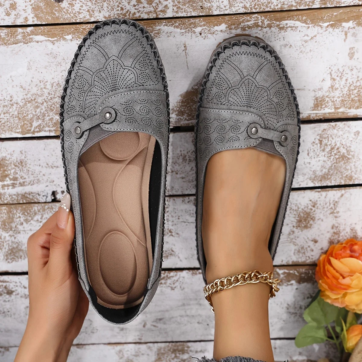 Zoe™ - Retro Lightweight Slip-On Shoes